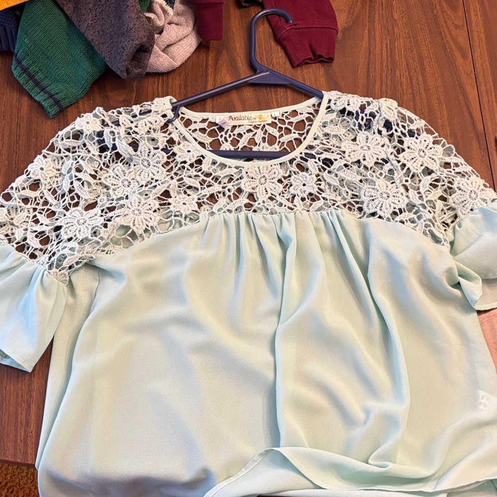 Women’s L classy silky tunic aqua and teal, dress up or down BUNDLE2save